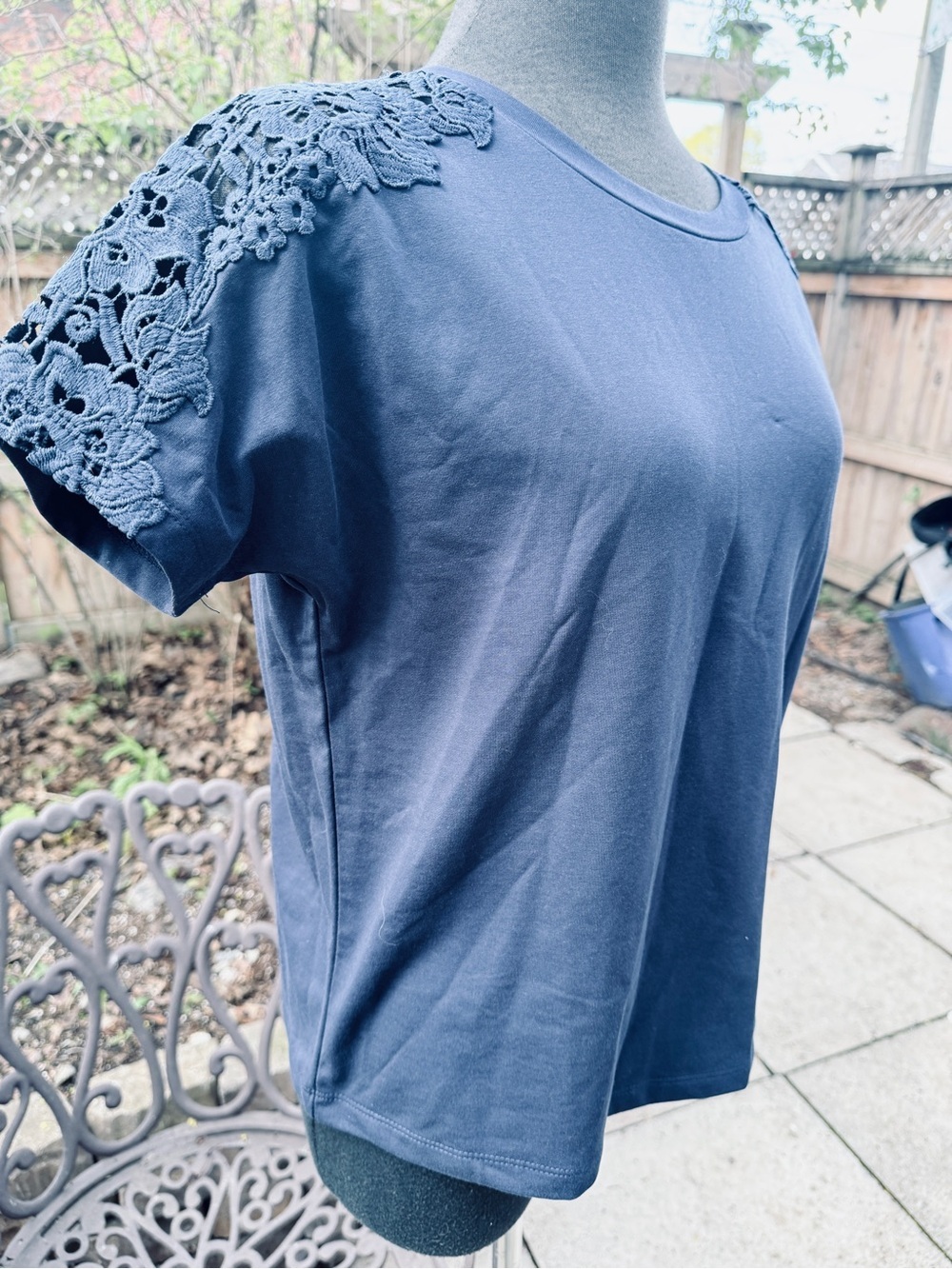 NWT DP Jeans Company Blue Lace Detail Top Size M stretch cotton crochet detail